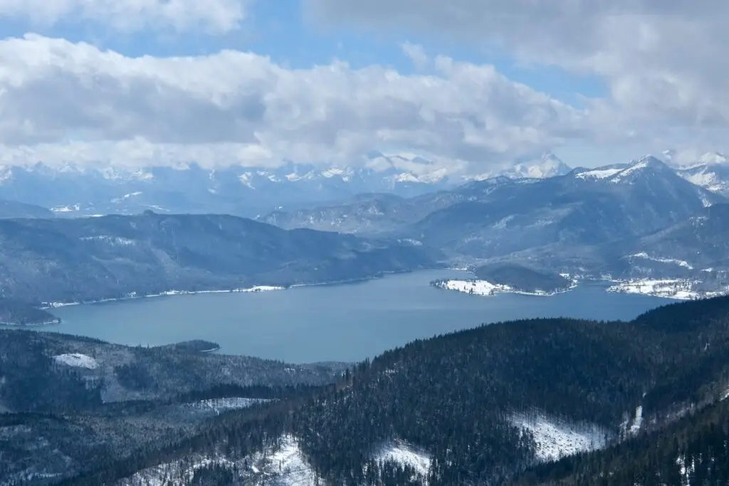 Het uitzicht vanaf de Hirschhörnlkopf op de Walchensee is fenomenaal